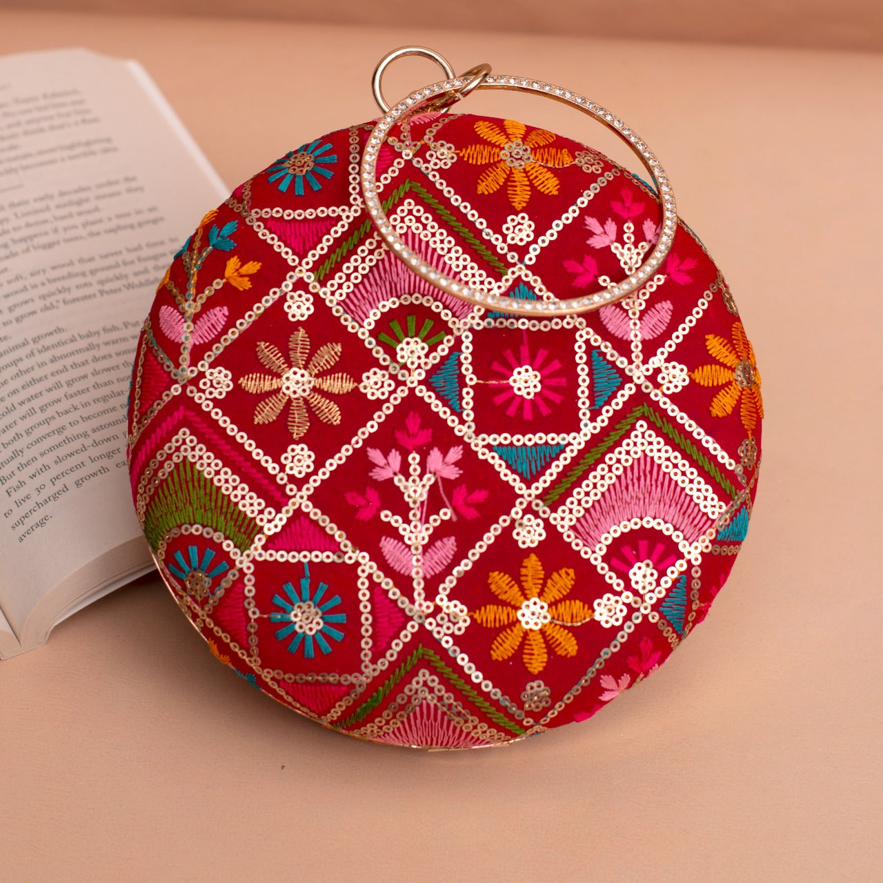 Round Ethnic Clutches