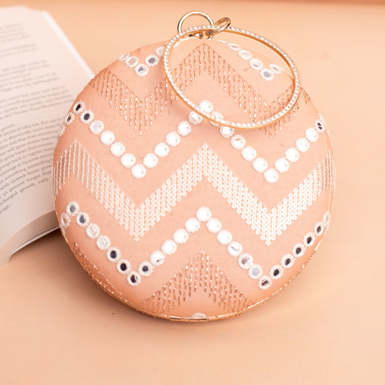 Round Ethnic Clutches