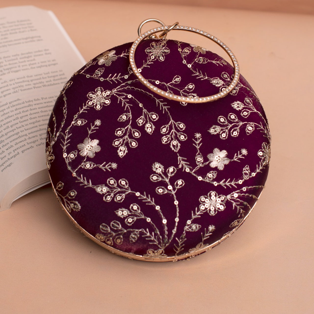 Round Ethnic Clutches