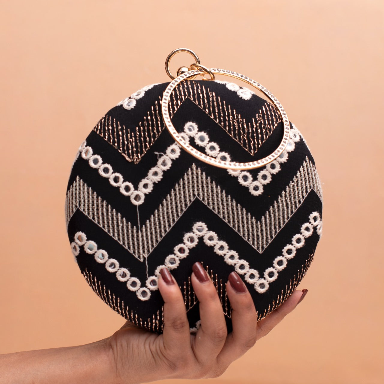 Round Ethnic Clutches