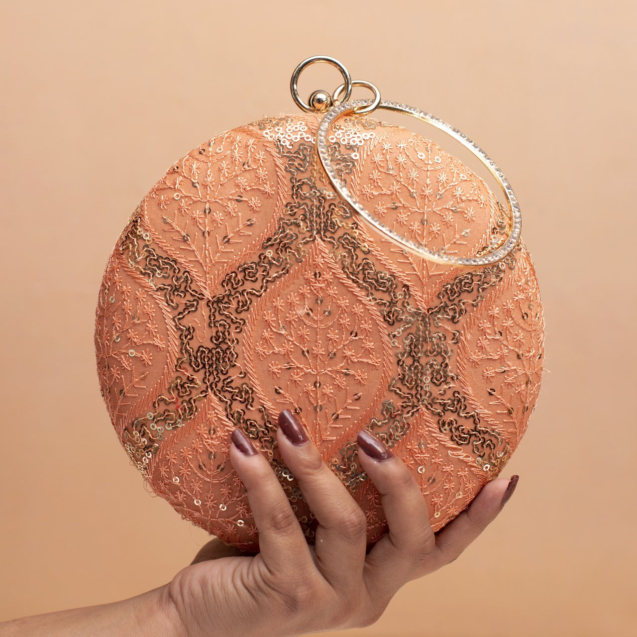 Round Ethnic Clutches