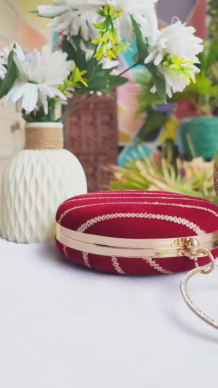 Round Ethnic Clutches